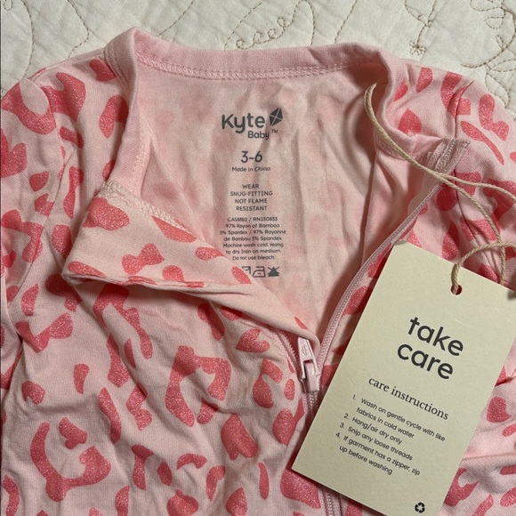 Kyte BABY Pink Animal Print Romper - Picture 4 of 4